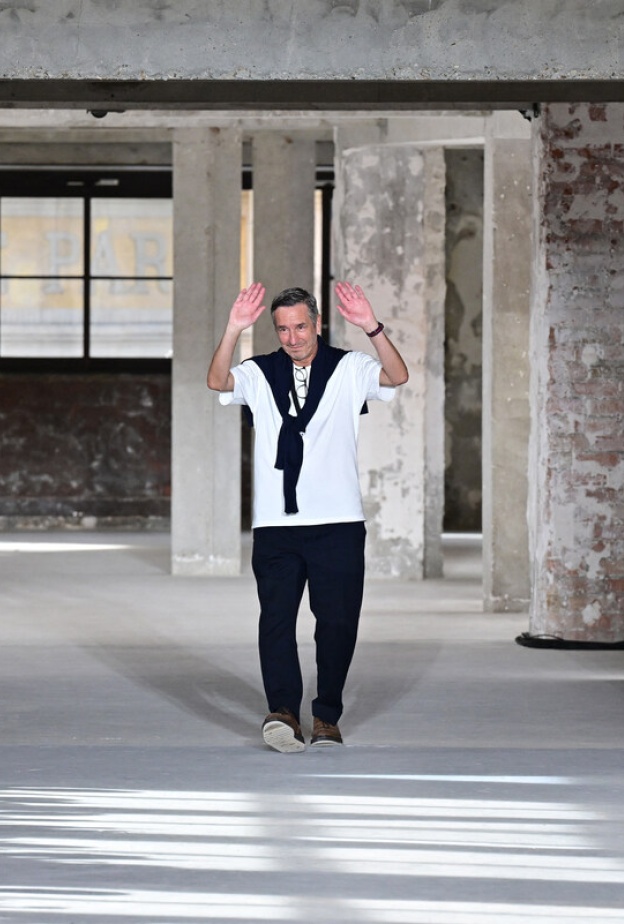 Dries Van Noten يودّع منصبه