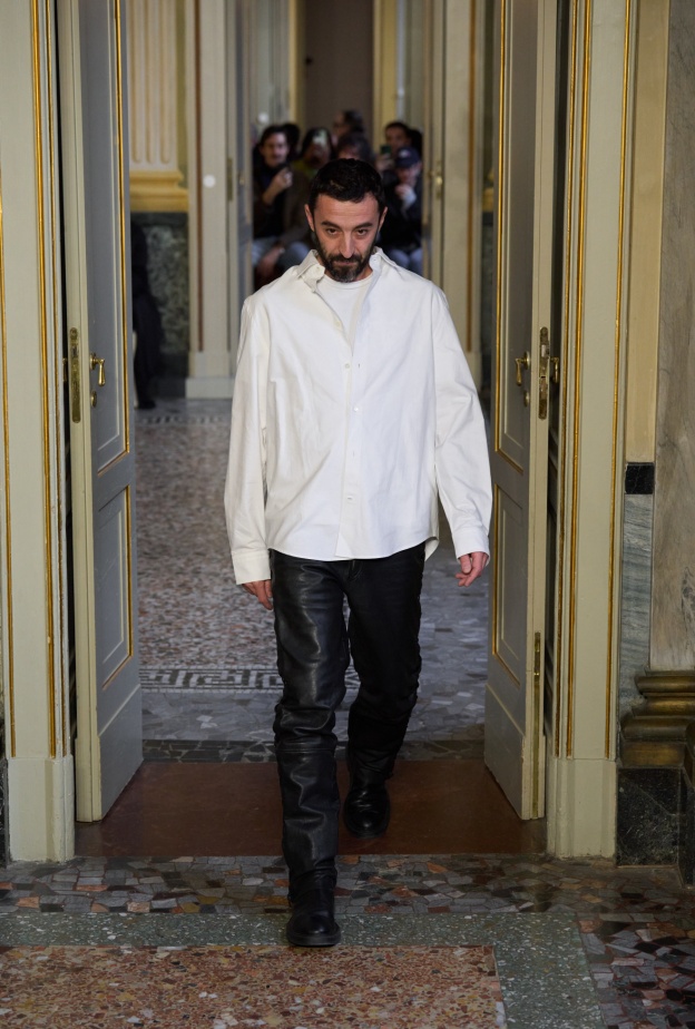 "والتر تشيابوني" يغادر دار Blumarine