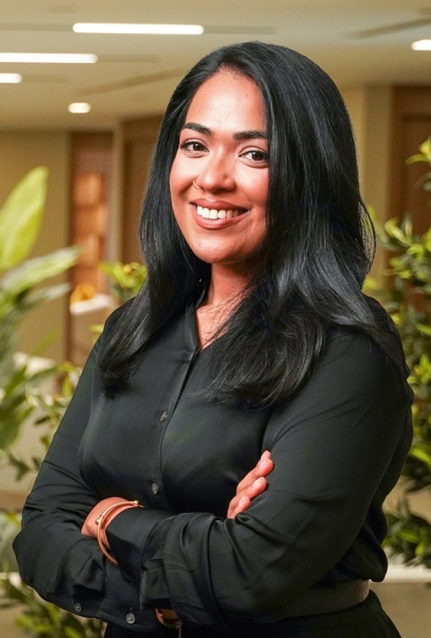 الدكتورة رومينا توكي، أخصائية في علم النفس السريري، وأخصائية علاج الأطفال والبالغين في عيادات سيج