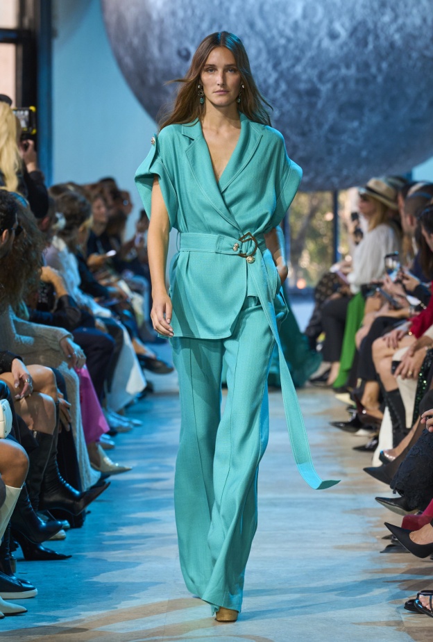 وداعاً لمعاناة تنسيق الملابس، فالأطقم المنسقة Co-Ord هي أبرز صيحات الموضة هذا الربيع