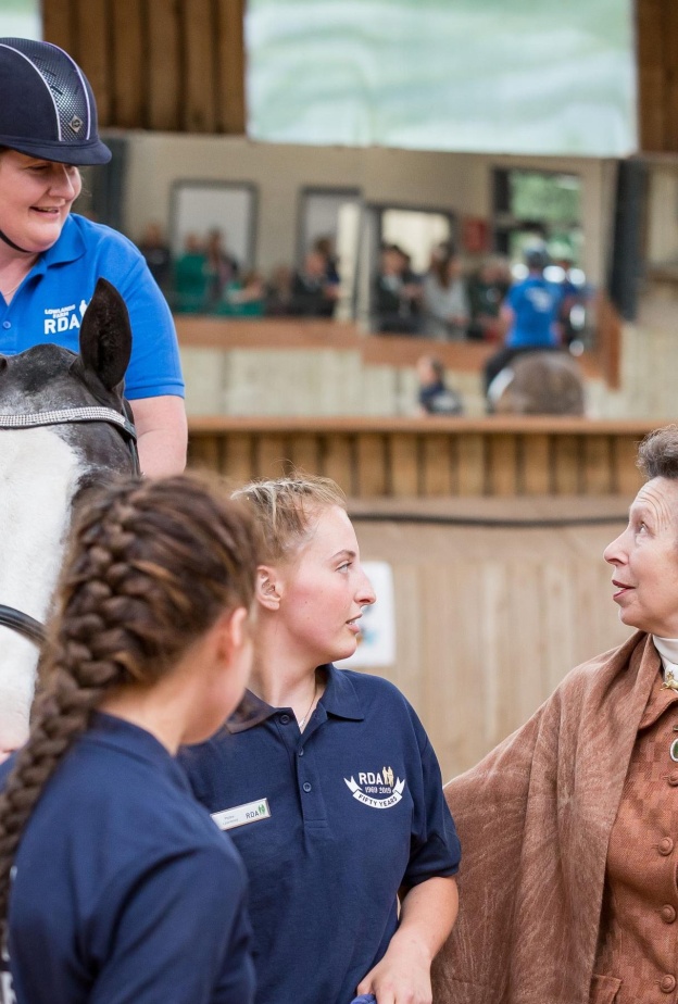  إلغاء مهرجان الفروسية في منزل الأميرة آن