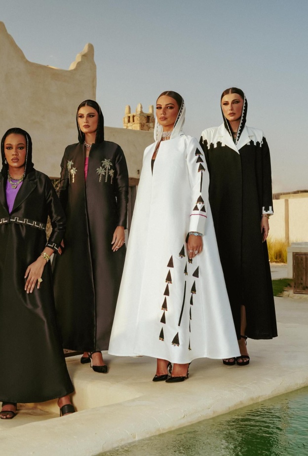 مصممة عبايات أصايل لاين تروي قصة بداية العلامة