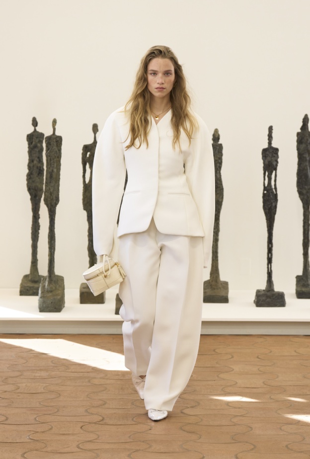 البدلة الرسمية من Jacquemus 