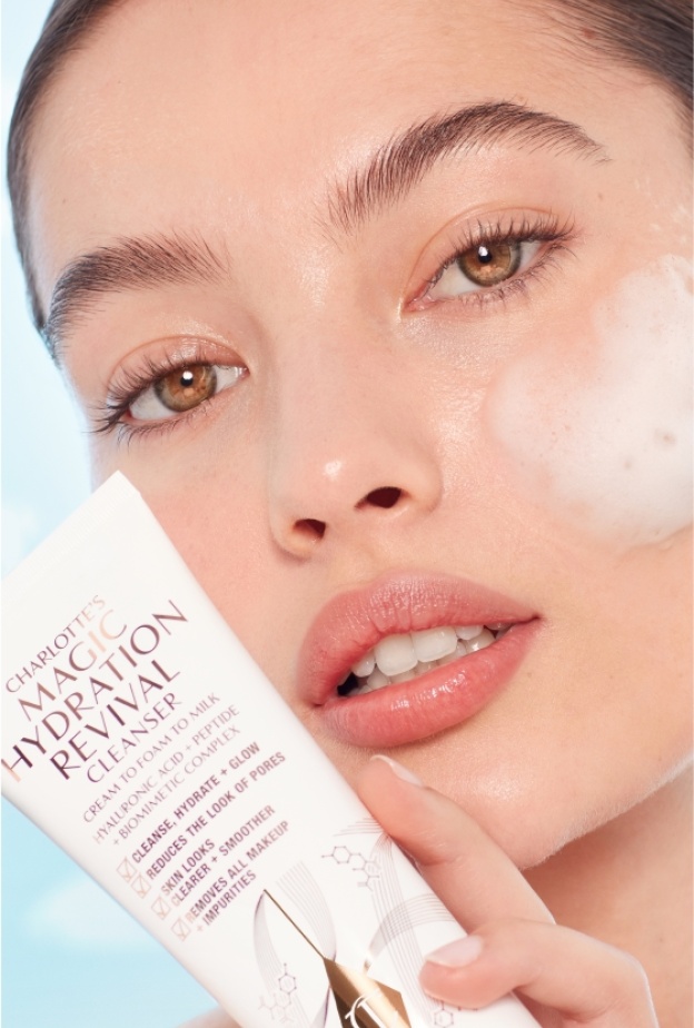 .منظّف البشرة الجديد والساحر HYDRATION REVIVAL 