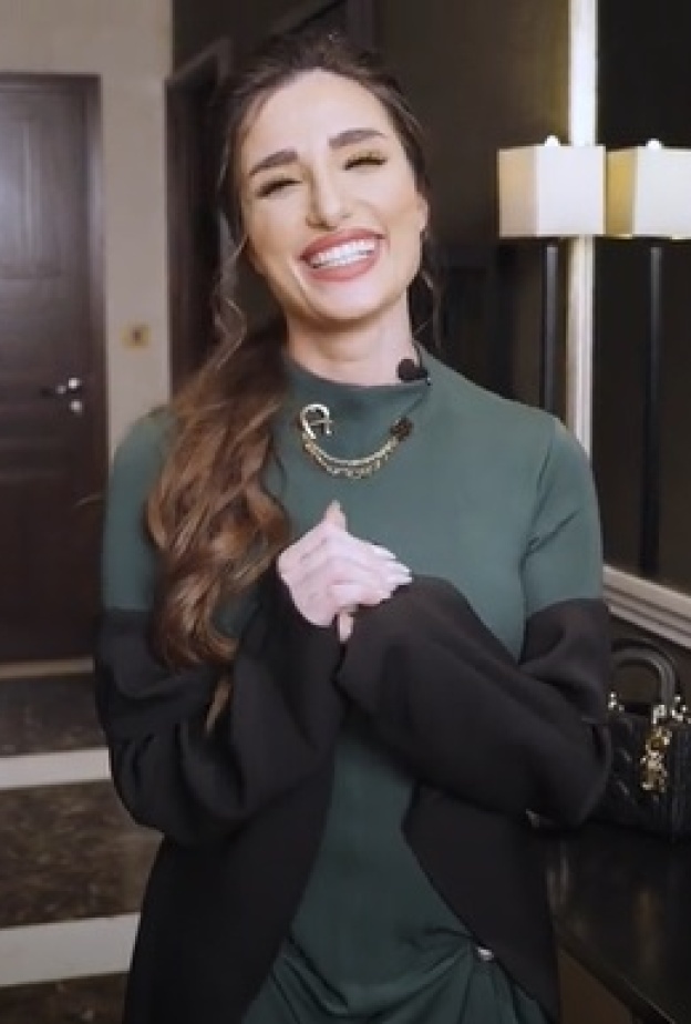 المؤثرة فرح حسان ضيفة الحلقة الثانية من HANG OUT WITH نسخة رمضان.. أجواء من الموضة والتنسيقات العصرية 