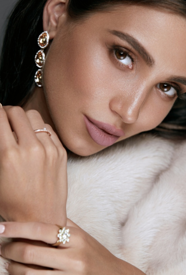 كيف تحافظين على لمعان مجوهراتك الذهبية وجاذبيتها