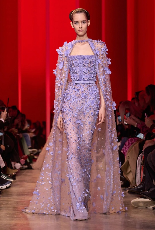 فساتين خطوبة مشرقة كما لعروس  الربيعمن أحدث صيحات الموضة