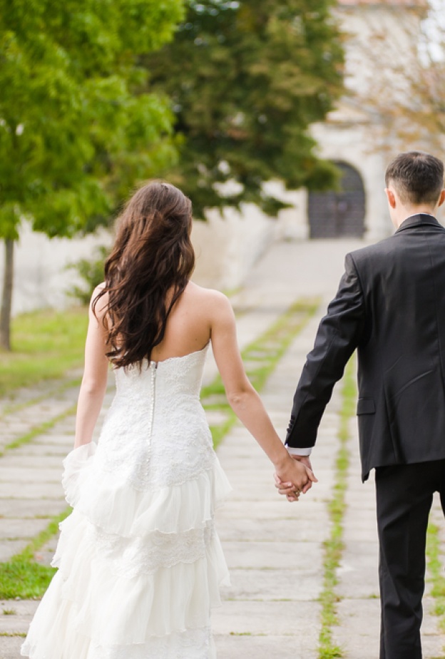 أسباب ستجعلك تقومين بإعداد سجل هدايا لحفل زفاف