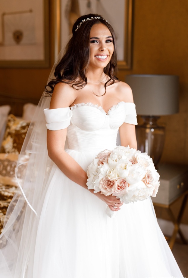 نصائح جمالية أساسية للعروس لإطلالة مشرقة في يوم الزفاف