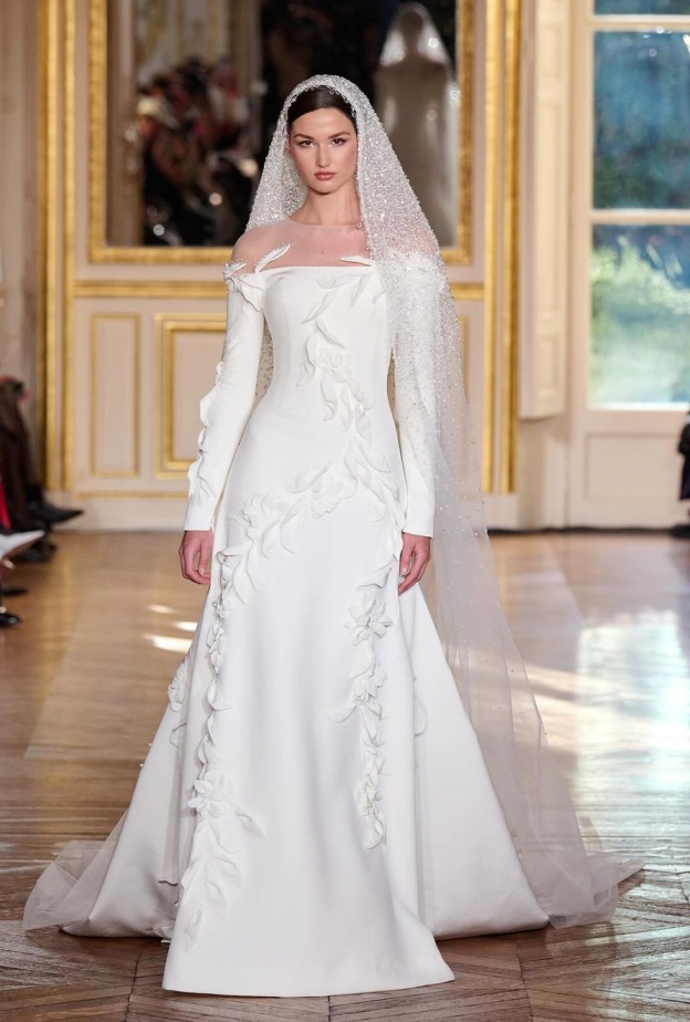 عروس جورج حبيقة من اسبوع الموضة في باريس