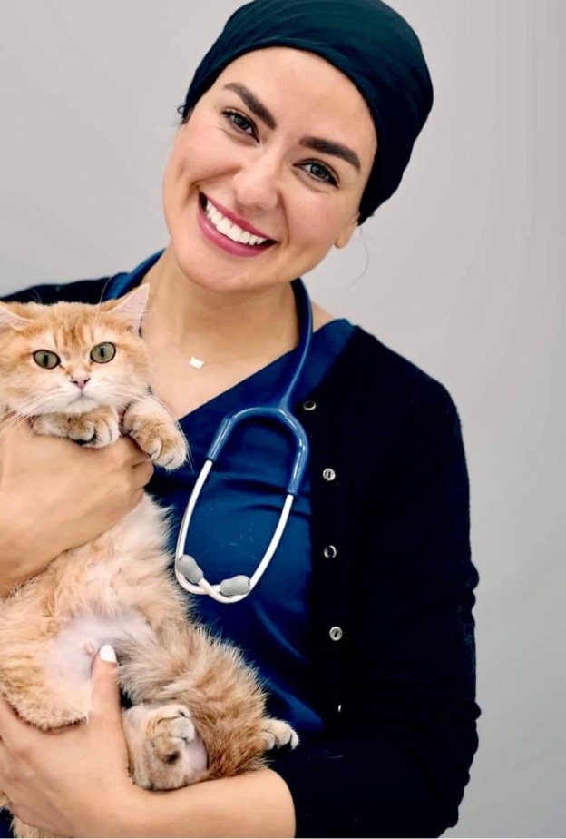 في حوار خاص مع الطبيبة البيطريةايناس عادل عشري: المرأة تتفوق على الرجل في التعاطف وفهم الحاجات العاطفية للحيوانات
