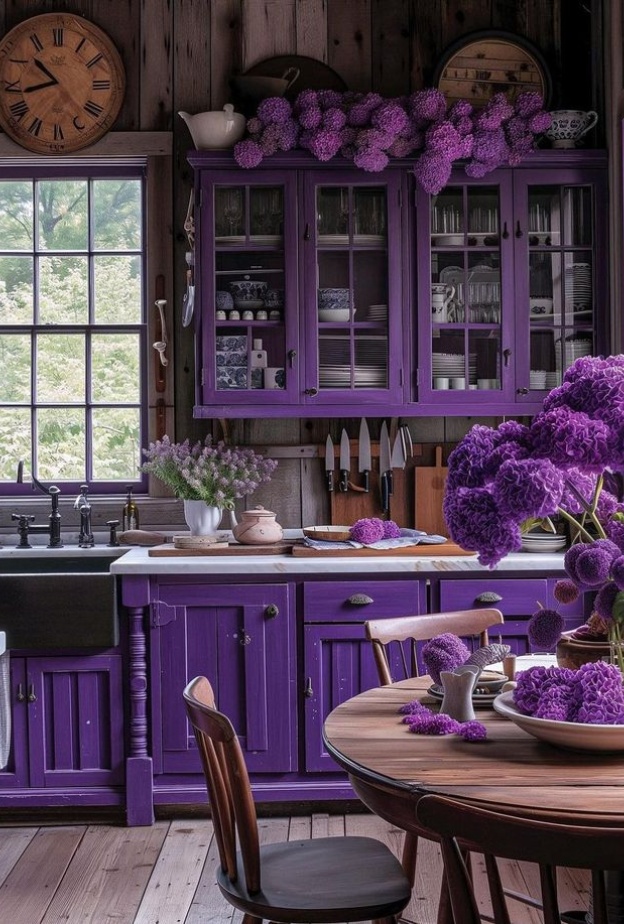 7 ألوان ينصح الخبراء بتجنب اختيارها لخزائن وجدران المطبخ