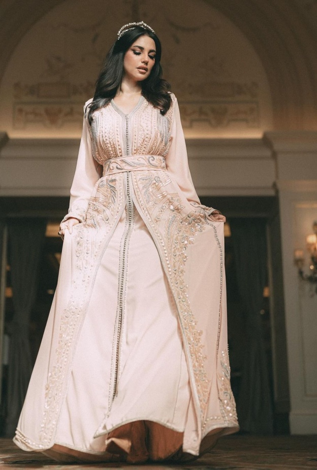 احدث اطلالات النجمات بالقفاطين في أزياء شهر رمضان 2024