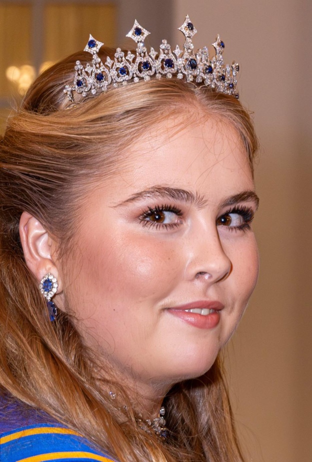 محن مرعبة مرت بها الأميرة أماليا ولية عهد هولندا