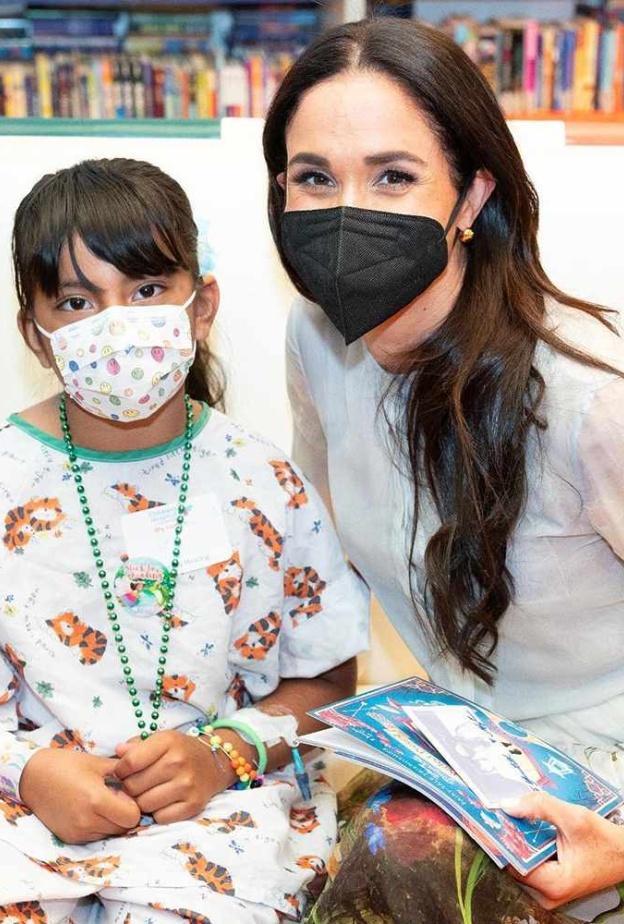 ميغان ماركل بفستان معاد تدويره في لوس أنجلوس