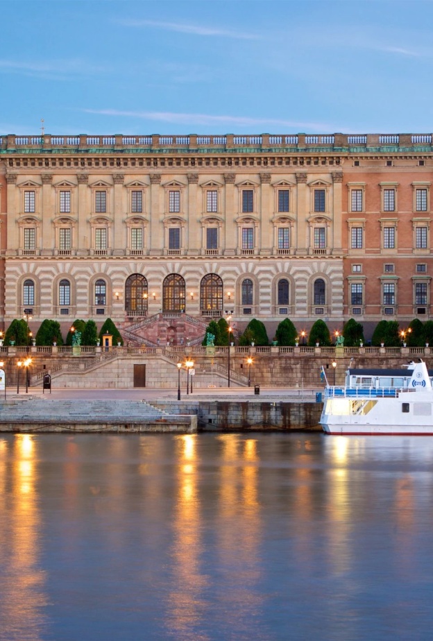 نبذة عن منزل العائلة الملكية في السويد قصر ستوكهولم العتيد