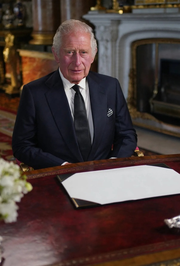 نساء في حياة تشارلز.. الحياة العاطفية للملك قبل زواجه من كاميلا