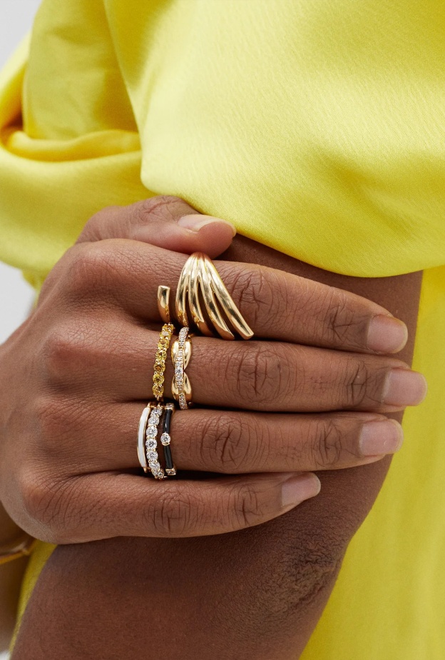 واكبي موضة تكديس الخواتم مع أجمل 10 قطع وتصاميم انتقيناها لكِ