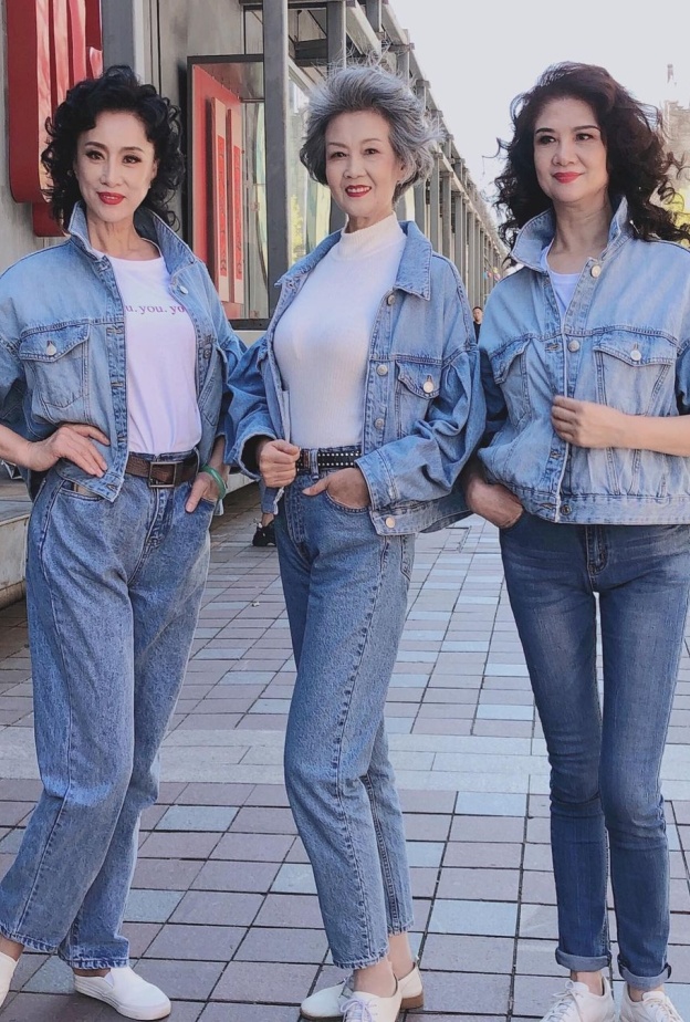 Fashion Grannies  من الصين تُلهمن العالم بأناقة لا حدود لها