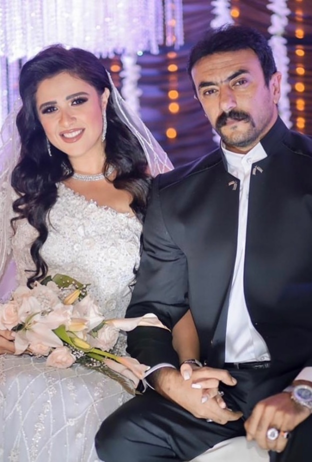 ياسمين عبد العزيز وأحمد العوضي