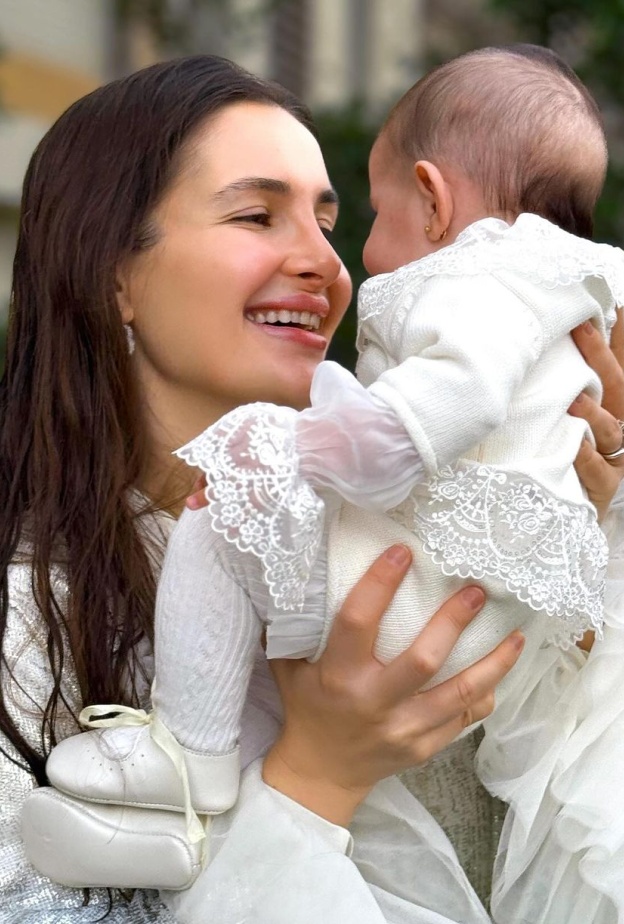 شام الذهبي وابنتها