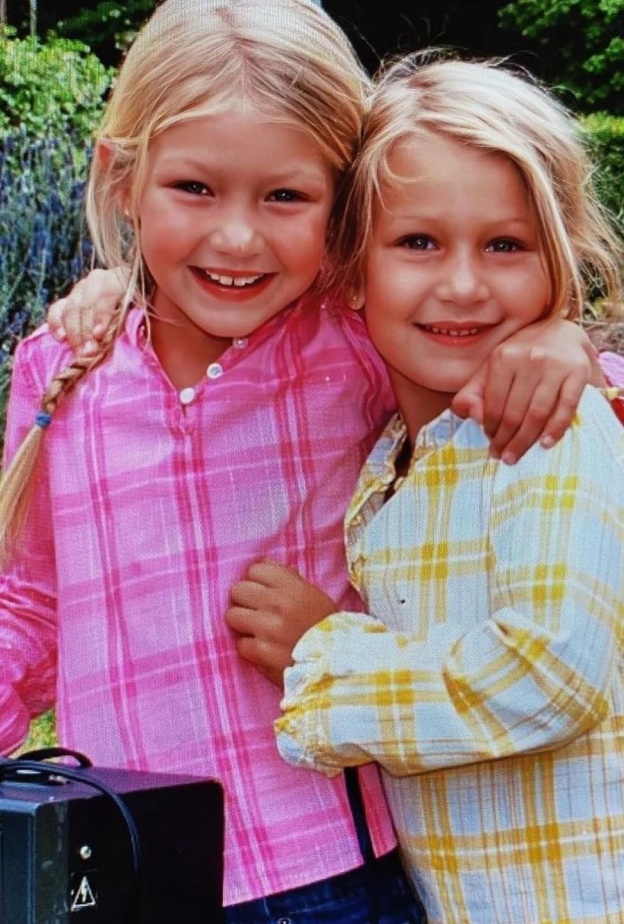 بيلا وجيجي حديد 