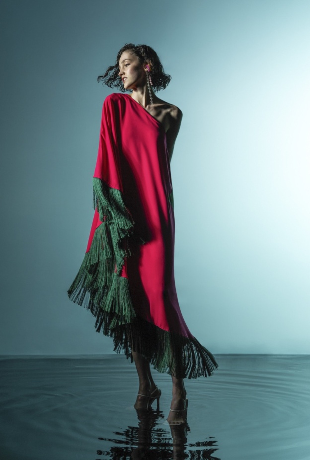 موضة الشراريب على الفساتين الطويلة في رمضان 2024