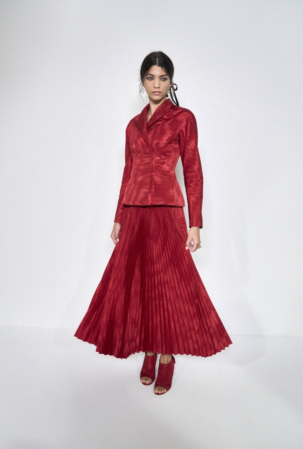 تنانير طويلة مع البلايزر في رمضان 2024