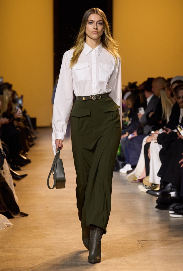 إطلالة من Elie Saab لخريف وشتاء 2024