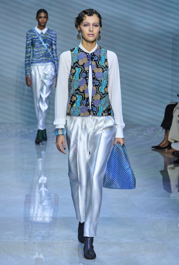 موضة موضة الجيليه بقصاتها المتنوعة قطع فريدة وتناسب كافة الأعمار