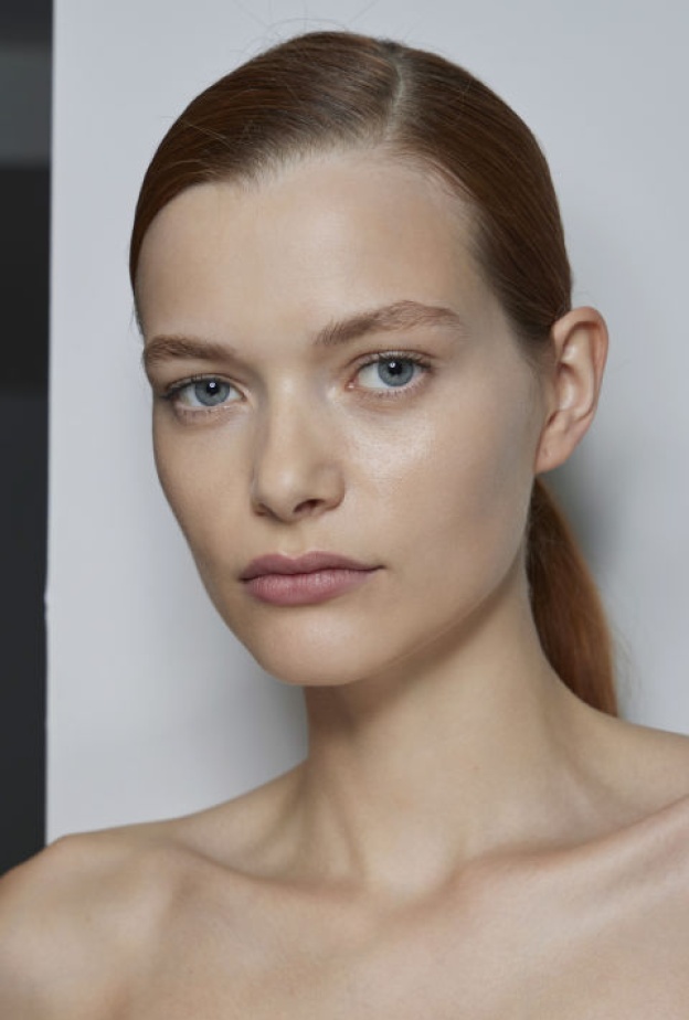 بينها علاج التجاعيد وإعادة نضارة البشرة