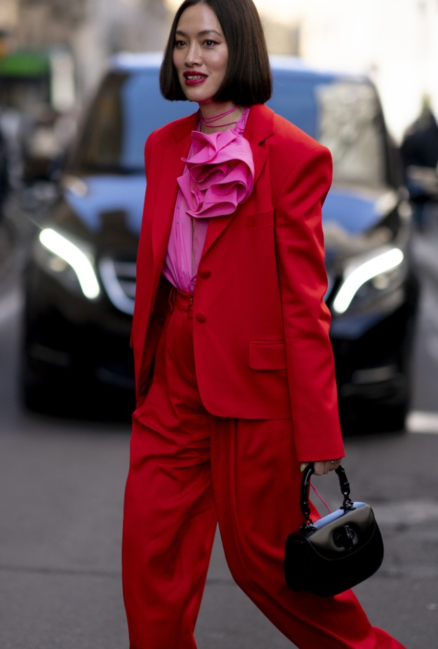 البلايزر قطعة أساسية لا غنى عنها.. 5 طرق لتنسيقها في إطلالات عصرية ولافتة