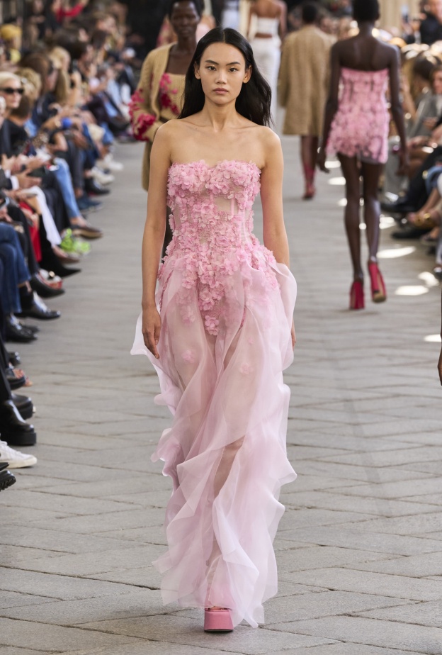 كوني الأكثر أنوثة من خلال اطلالاتك في صيف 2024