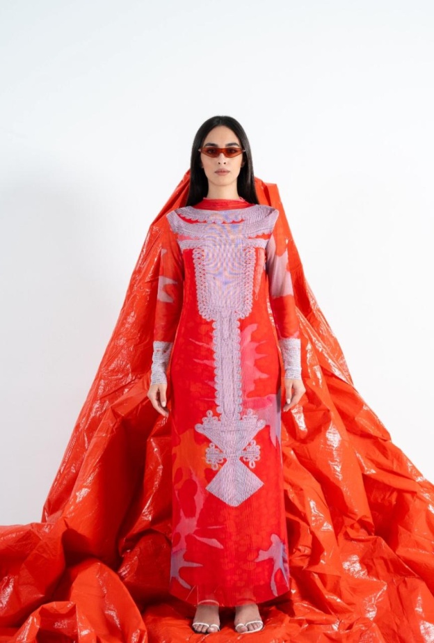 كيف أصبح المخور الإماراتي صيحة خليجية خلال رمضان؟ المصممة الإماراتية شيخة العلي تجيب حصرياً لـ"هي"