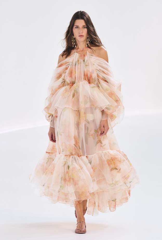 Palm Beach Chic... صيحة بعيدة عن الهدوء تسيطر على ربيع 2024 