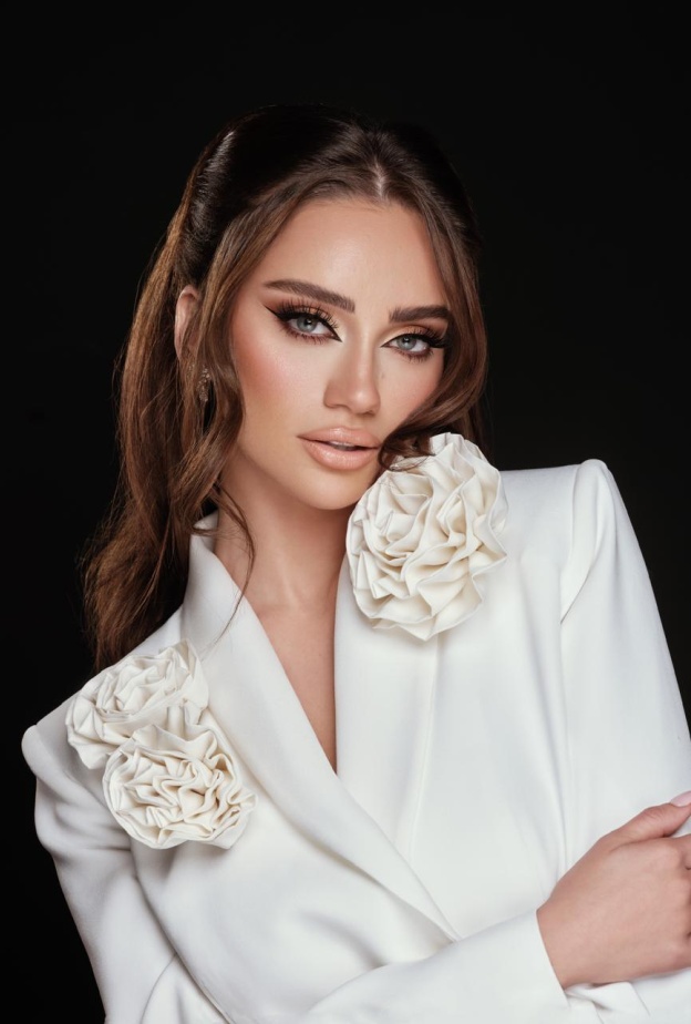 خبيرة التجميل كوليت اسكندر لـ"هي": أحنّ إلى جمال الستينات وهذا المكياج أنصح به لعروس الخريف