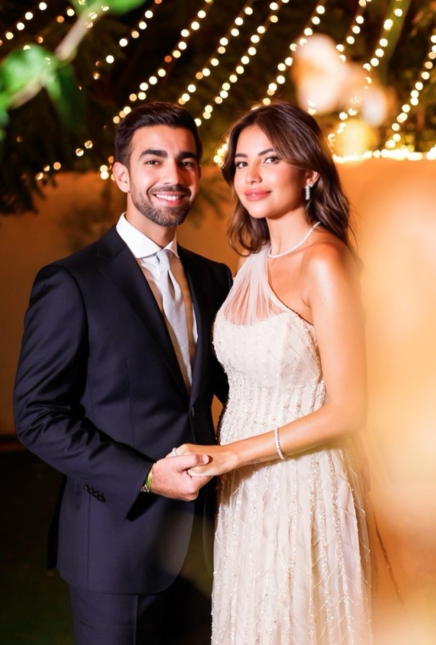 سارة مراد مع عريسها هشام