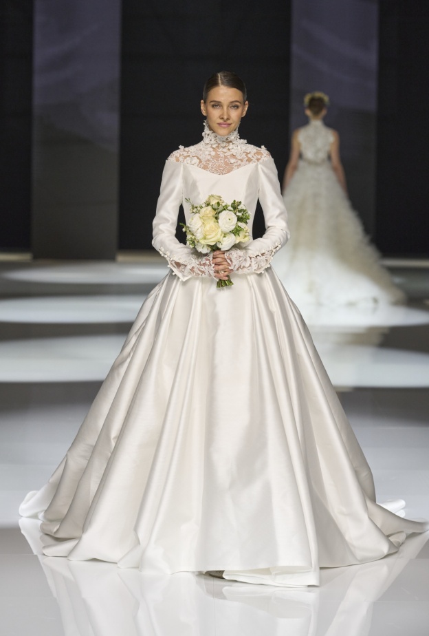 من مجموعة بيتر لانغنر لربيع 2025