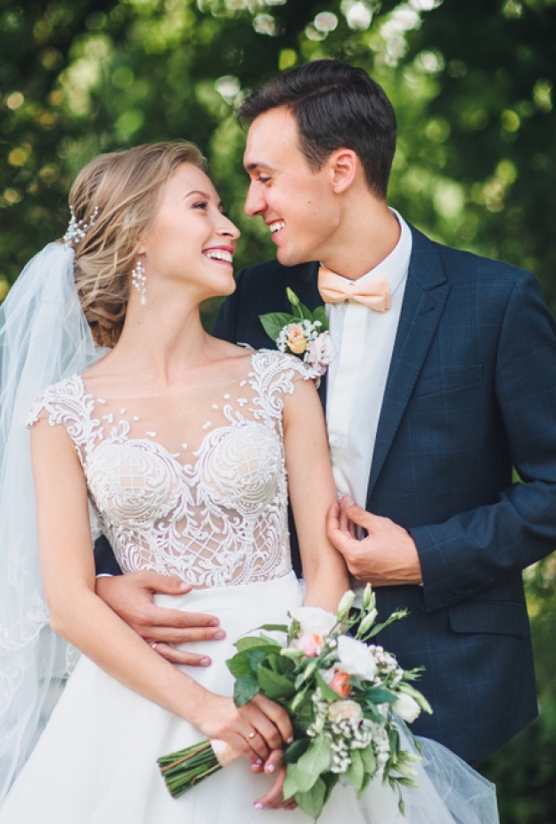 نصائح للضيوف المشاركين في احتفالات الزفاف عن بعد