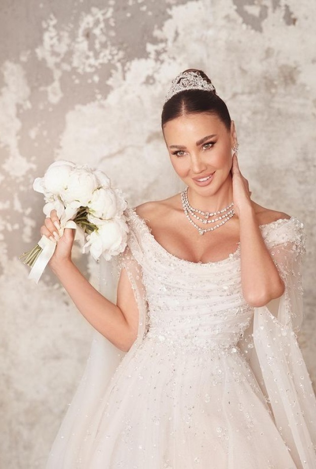 نجوم مطلقين ودعوا العزوبية مجددا في أقل من عام بينهم الإعلامية السعودية سارة مراد