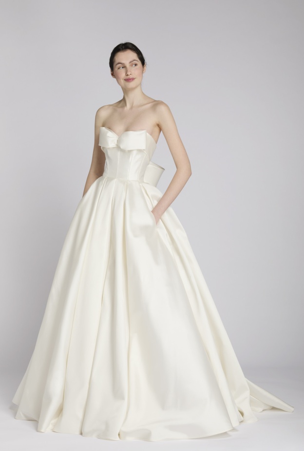 تعرّفي على أبرز اتجاهات تصاميم فساتين زفاف العام المقبل