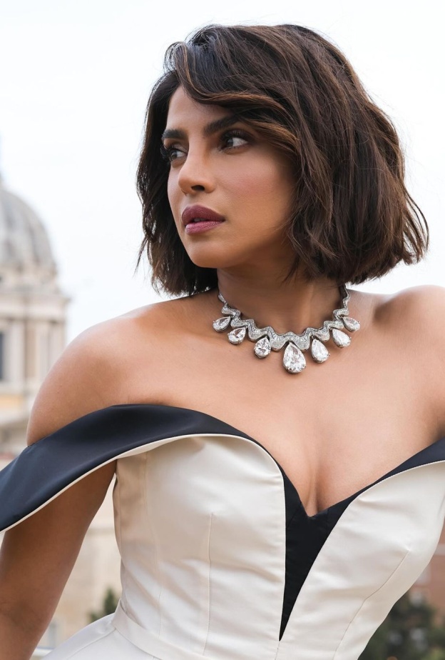 سفيرات الجمال خلال إحتفالهن بمرور 140 عاماً على تأسيس دار Bvlgari