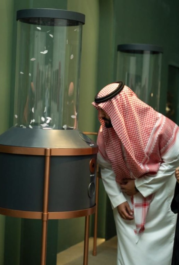  افتتاح معرض عطور الشرق