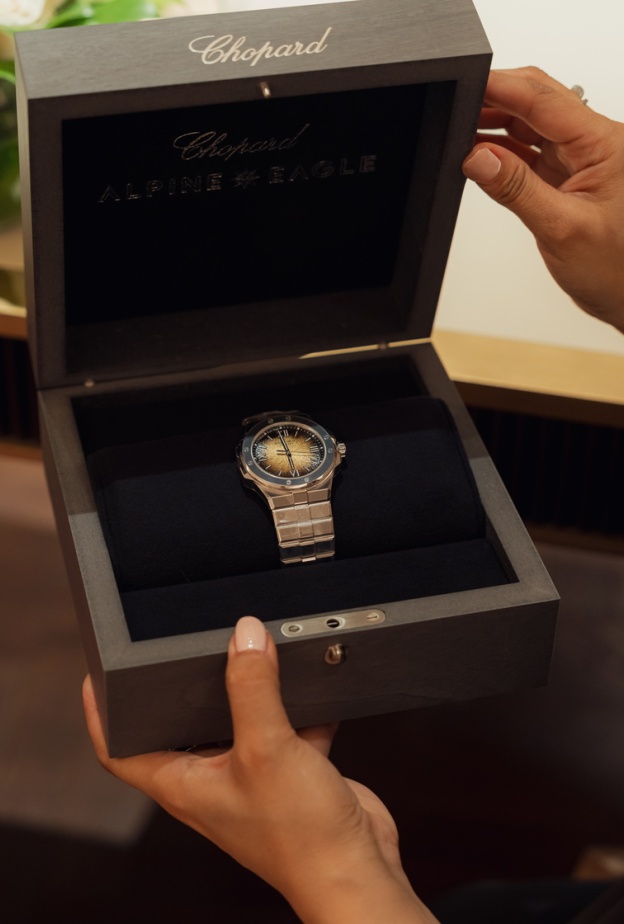 ساعة Alpine Eagle  بإصدار خاص بدولة الكويت