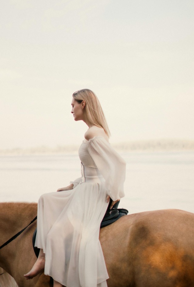 تحرق الدهون وتقوي التركيز في آن واحد... استمتعي بفوائد ركوب الخيل