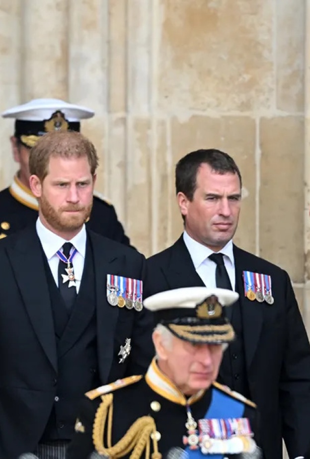 قانون جديد يجبر أمراء بريطانيا الصغار على الخدمة العسكرية