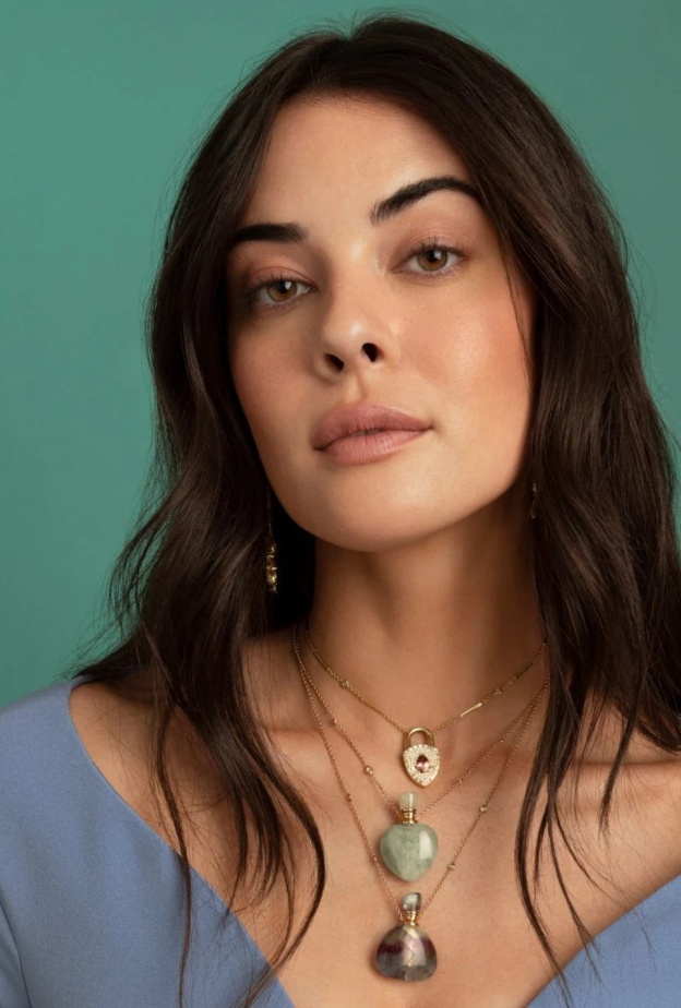 أحجار كريمة لإرادة لا تُهزم 