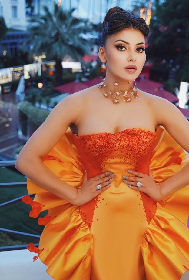 إطلالات نجمات مهرجان كان السينمائي زيّنت أشهر دور المجوهرات حول العالم 