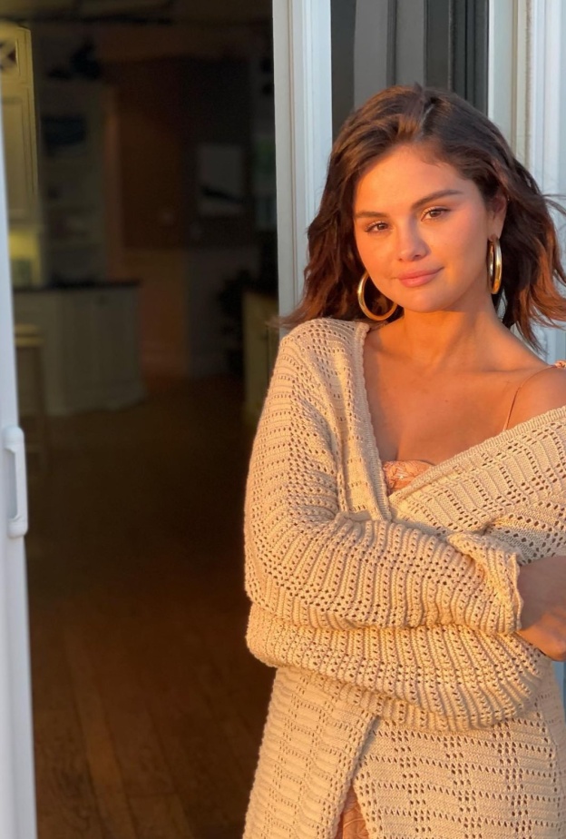 يعانون بصمتٍ إنما بإرادة قوية.. مشاهير مصابون بمرض الذئبة الحمراء