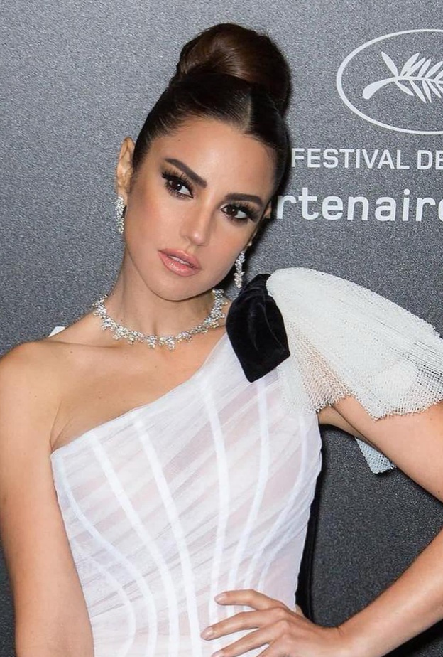 اطلالة درة زروق بمكياج سموكي عام 2019